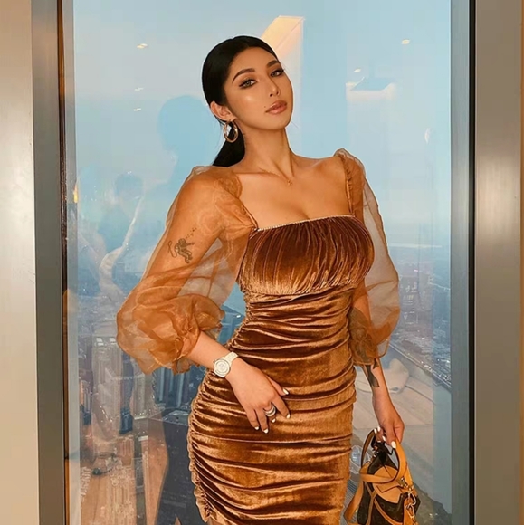 Dress - Picture 3 of 3